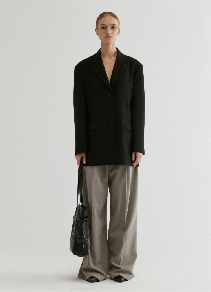 Single Breasted Three-Button Jacket Black