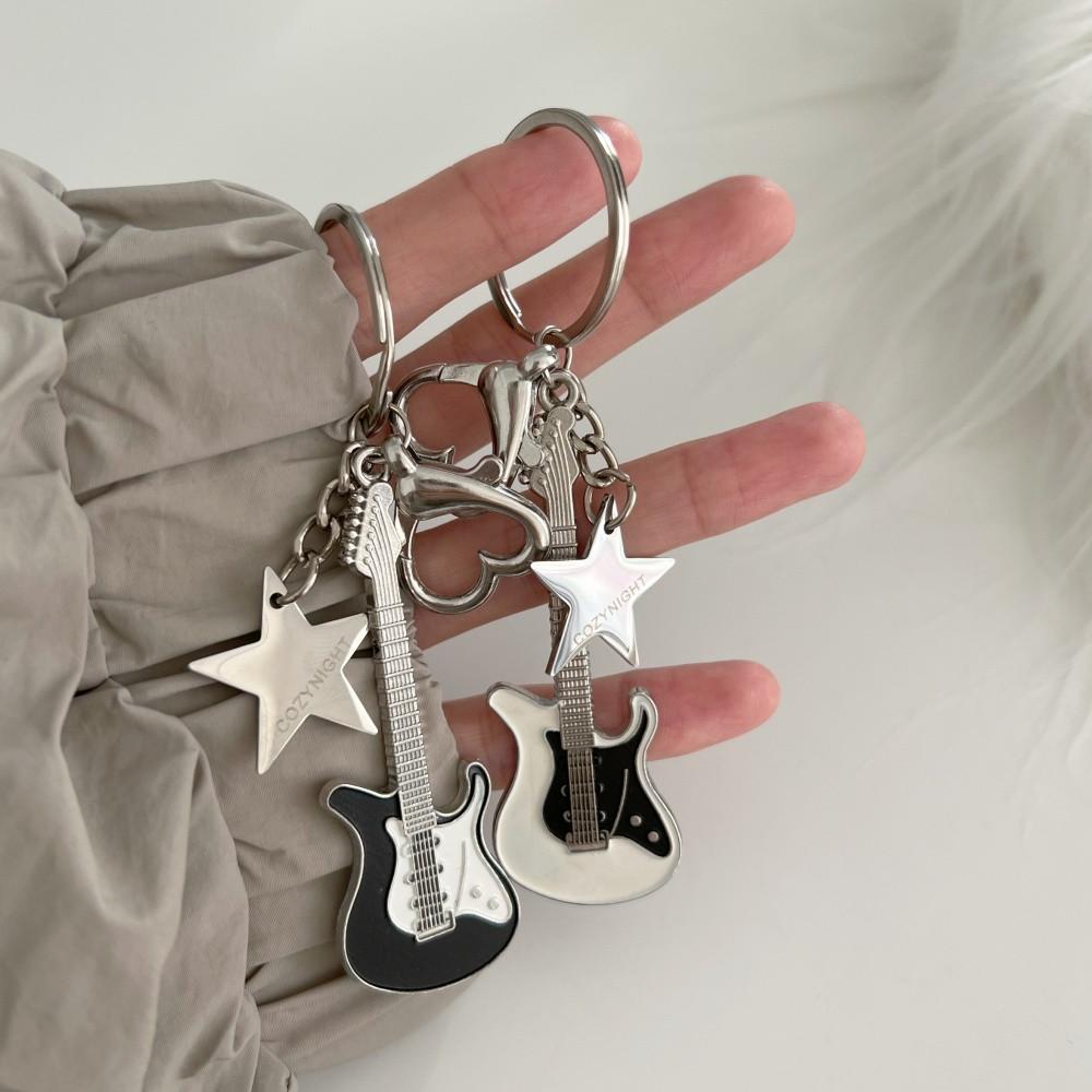 빈티지 키치 힙한 일렉 기타 키링 에어팟 가방 특이한 열쇠고리