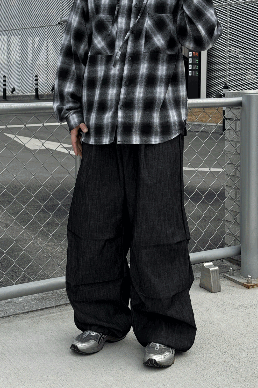 더블 핀턱 벌룬 데님 팬츠