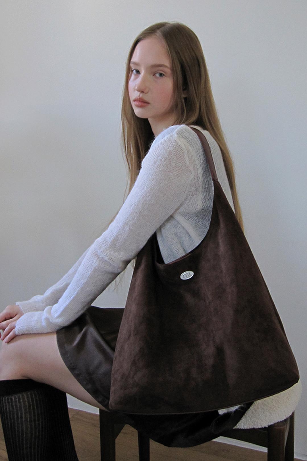 [당일 출고] Merci Suede Shoulder Bag / Coffee