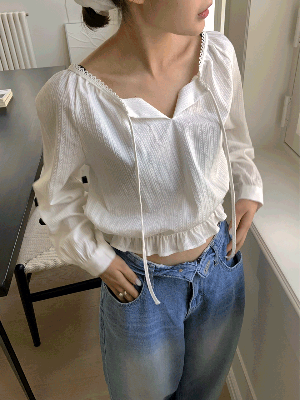 아톤 펀칭 블라우스(2color)