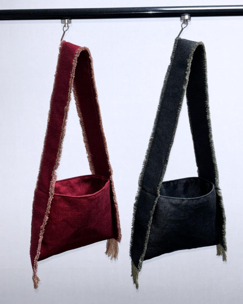 [시스퓨엘] Fringe Denim Shoulder Eco Bag (black/red)
