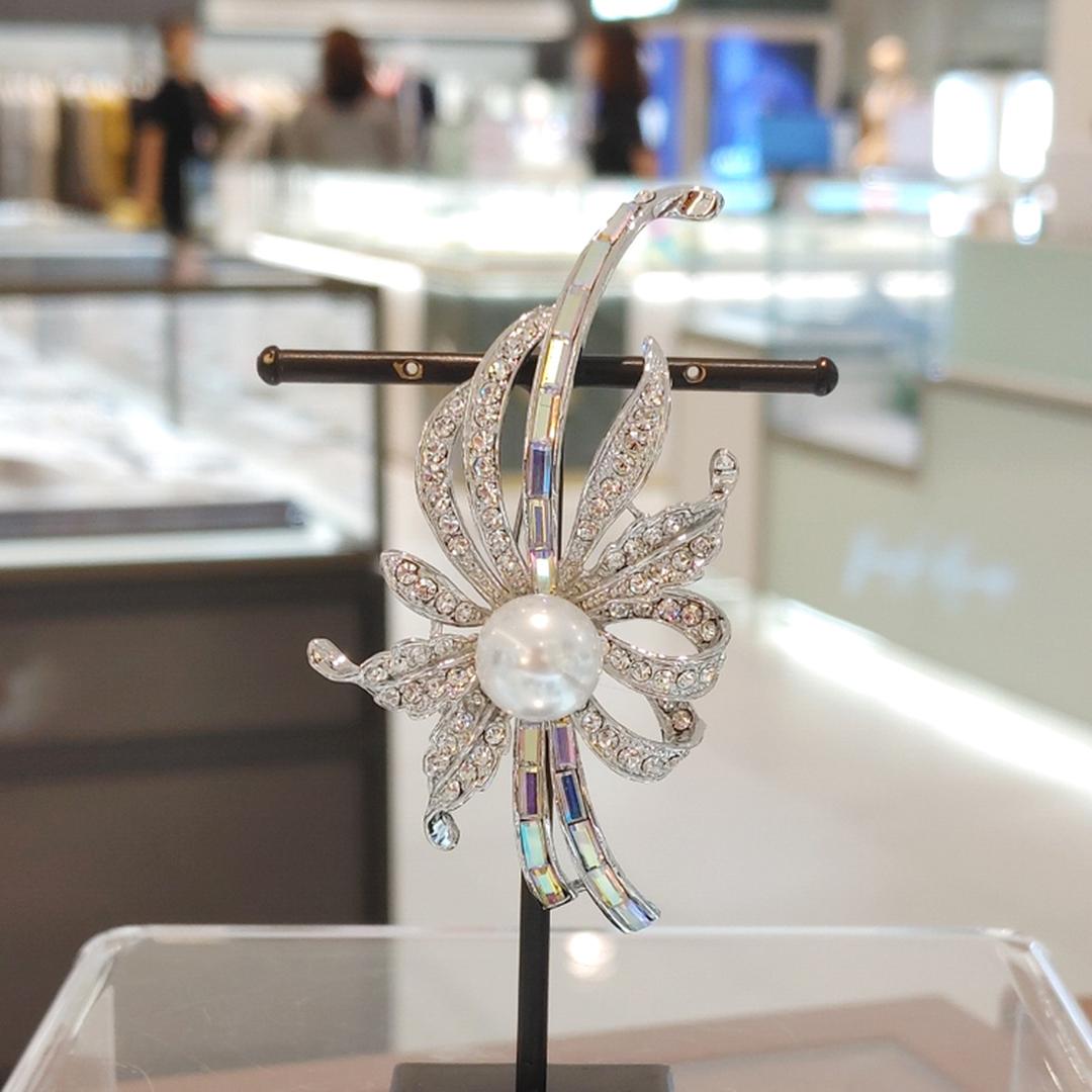 [현대백화점] [JJ QUEEN] 다나 진주 브로치 (BR572)