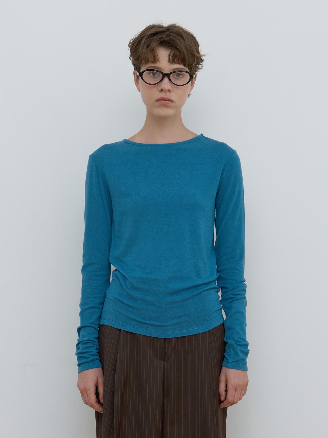 [10.31 순차출고_2차 리오더] SHEER BOAT NECK TOP_DUST BLUE