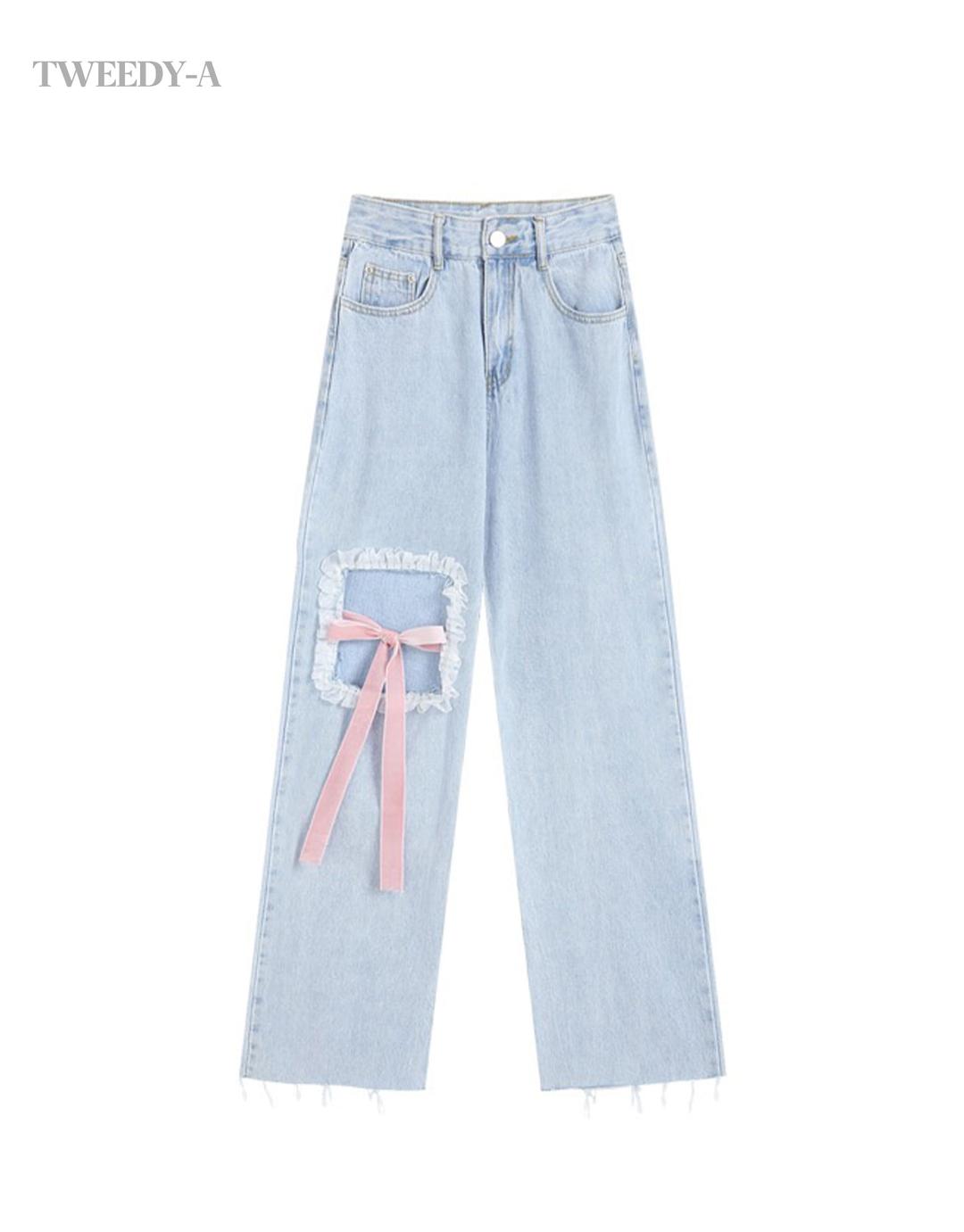 스퀘어 레이스 리본 포인트 스트레이트 핏 라이트 블루 데님 진