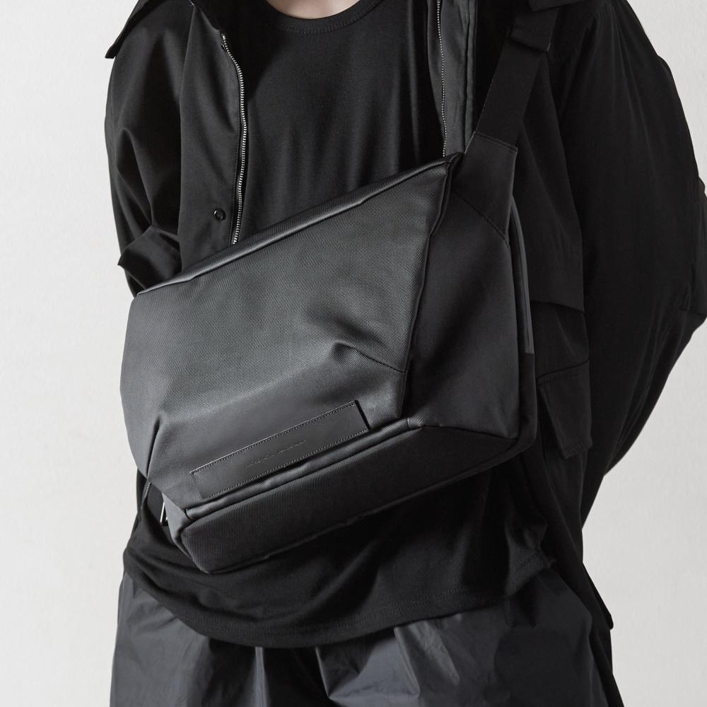 제논 T30 메신저백 크로스백 슬링백 가방