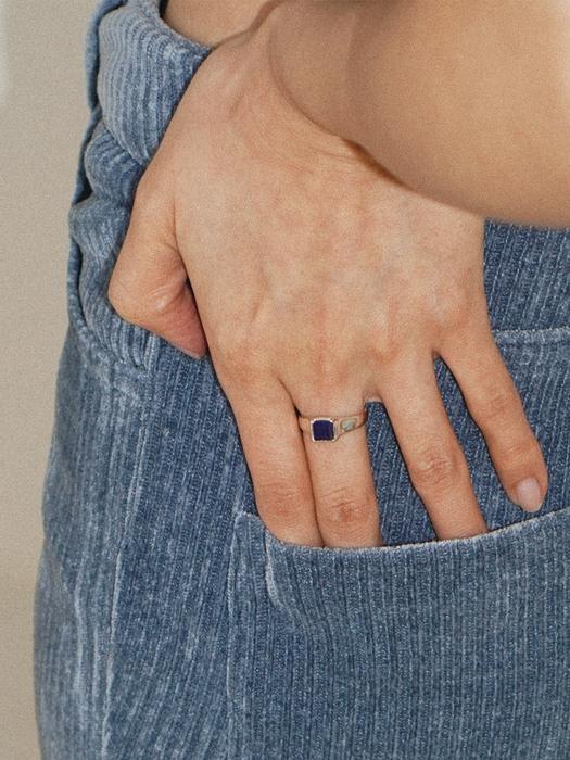 THE SANTIAGO RING (Blue Lapis)