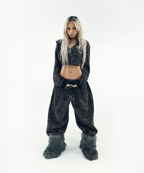 AKM CROS2 Leopard Sweatpants (Charcoal)