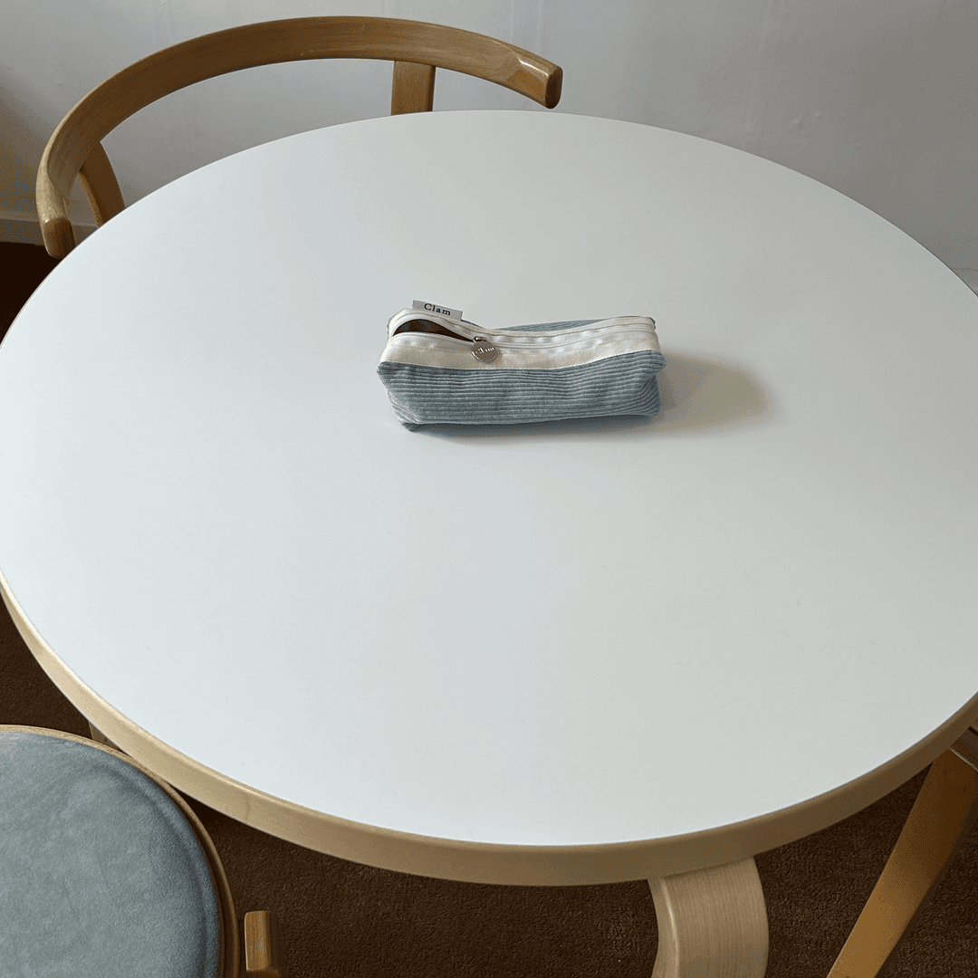 Clam round pencilcase _ Corduroy warm blue