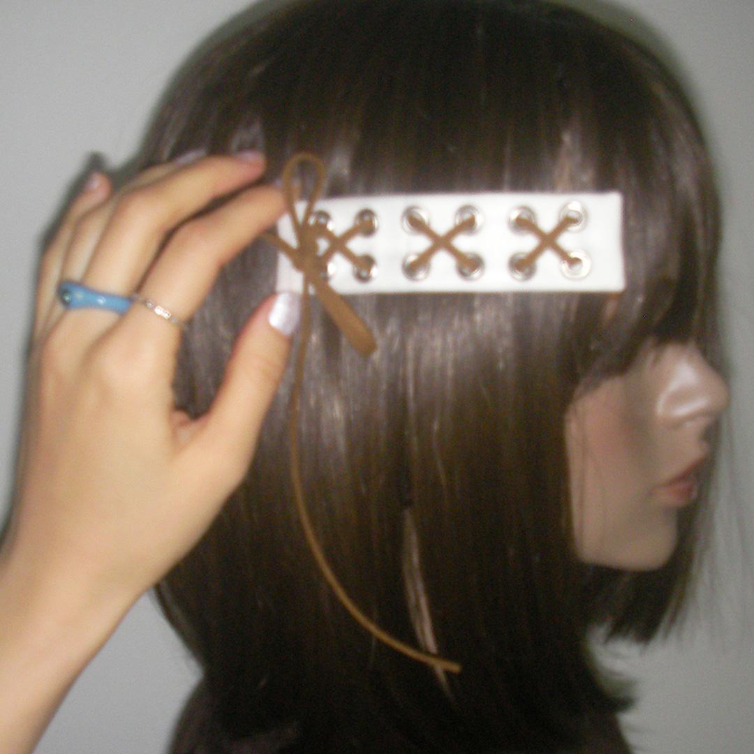 string ribbon hairpin-ivory