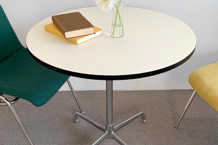 미드센추리 원형 테이블