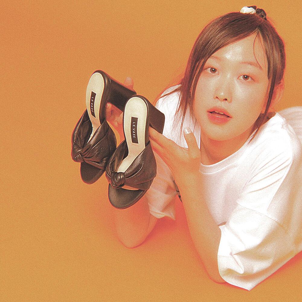 DAISY SANDAL ( BLACK )