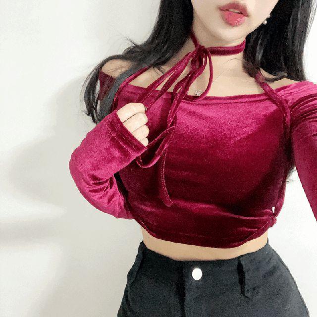 [글램핏!] 플럼피 초커 스트랩 오프숄더 벨벳 크롭 티 (연말룩,파티룩,클럽룩/2color)