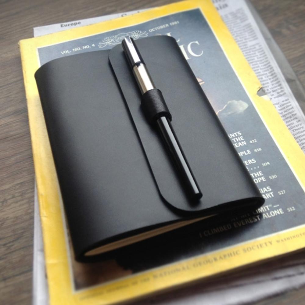 가죽 노트커버 - A6 펜잠금(노트 2권, 펜텔펜) 가죽 수첩 각인 다꾸 수제 다이어리