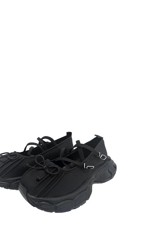 미타 리본 스트랩 스니커즈