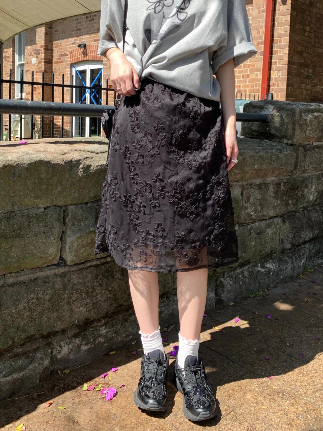 프릴리 DL. Flo Spangle Midi Skirt