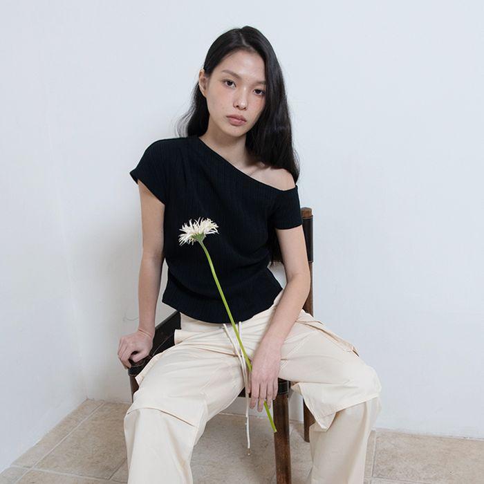 One shoulder unbalance T-shirt_Black