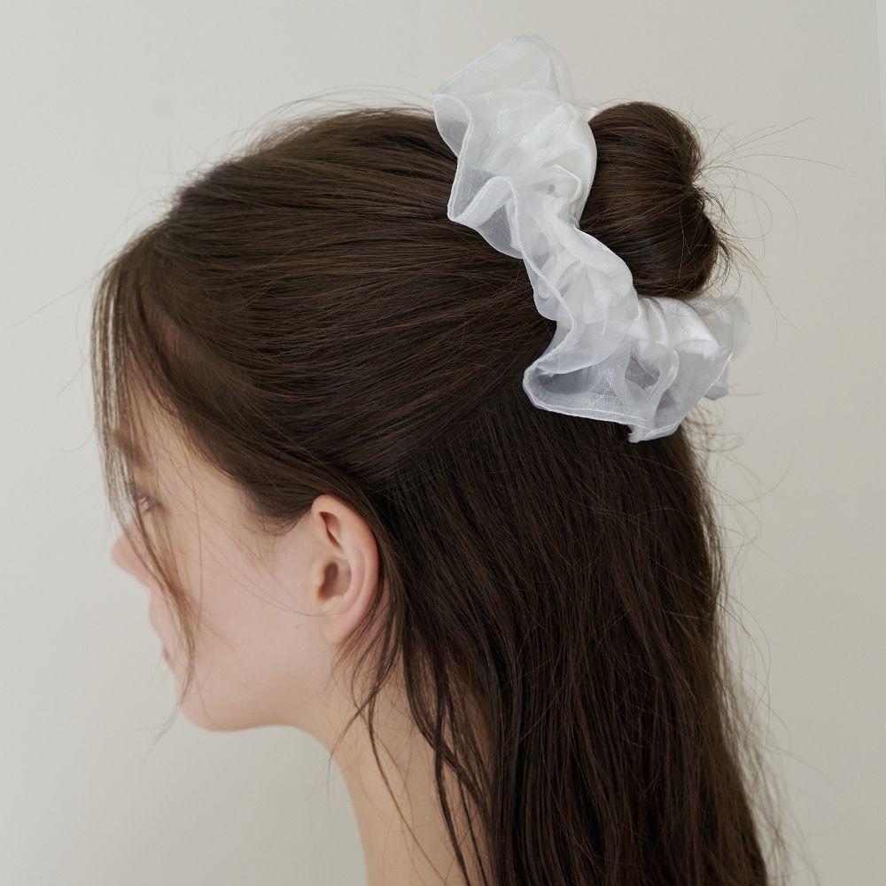 satin organdy scrunch - white