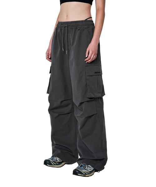 파라슈트 워싱 와이드 코튼 카고팬츠 - CHARCOAL