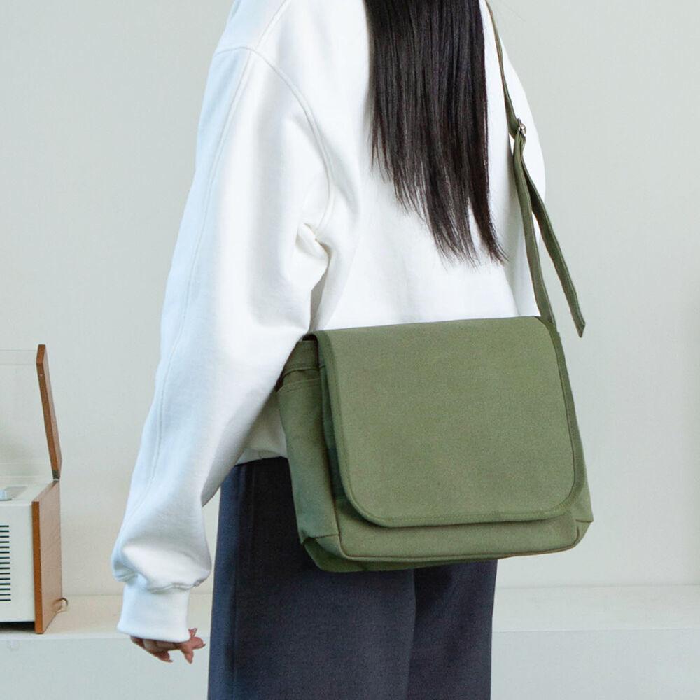 베이직 플랩 메신저 토트 미니-라이트 올리브