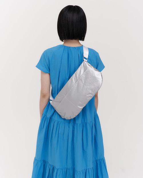 yoonseul cross bag (silver)