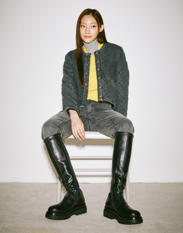 [젠] 블랙 캐주얼 롱부츠 (굽높이 : 5 cm/볼넓이 : 10.8 cm)