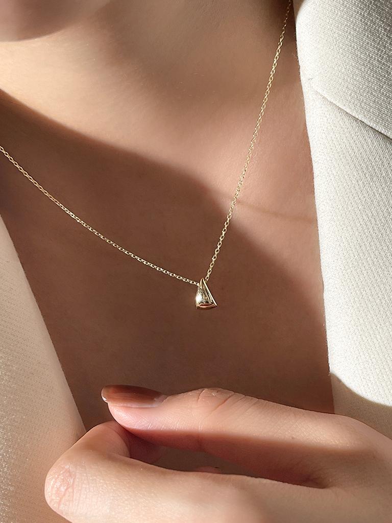 피아 커브 목걸이