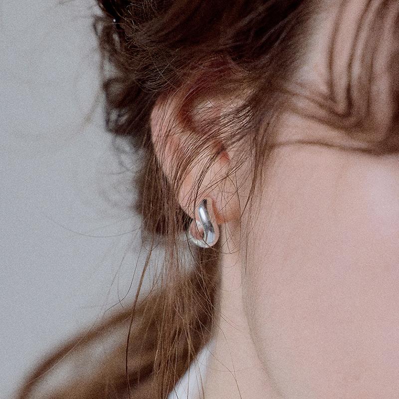 Snail One-touch Earrings