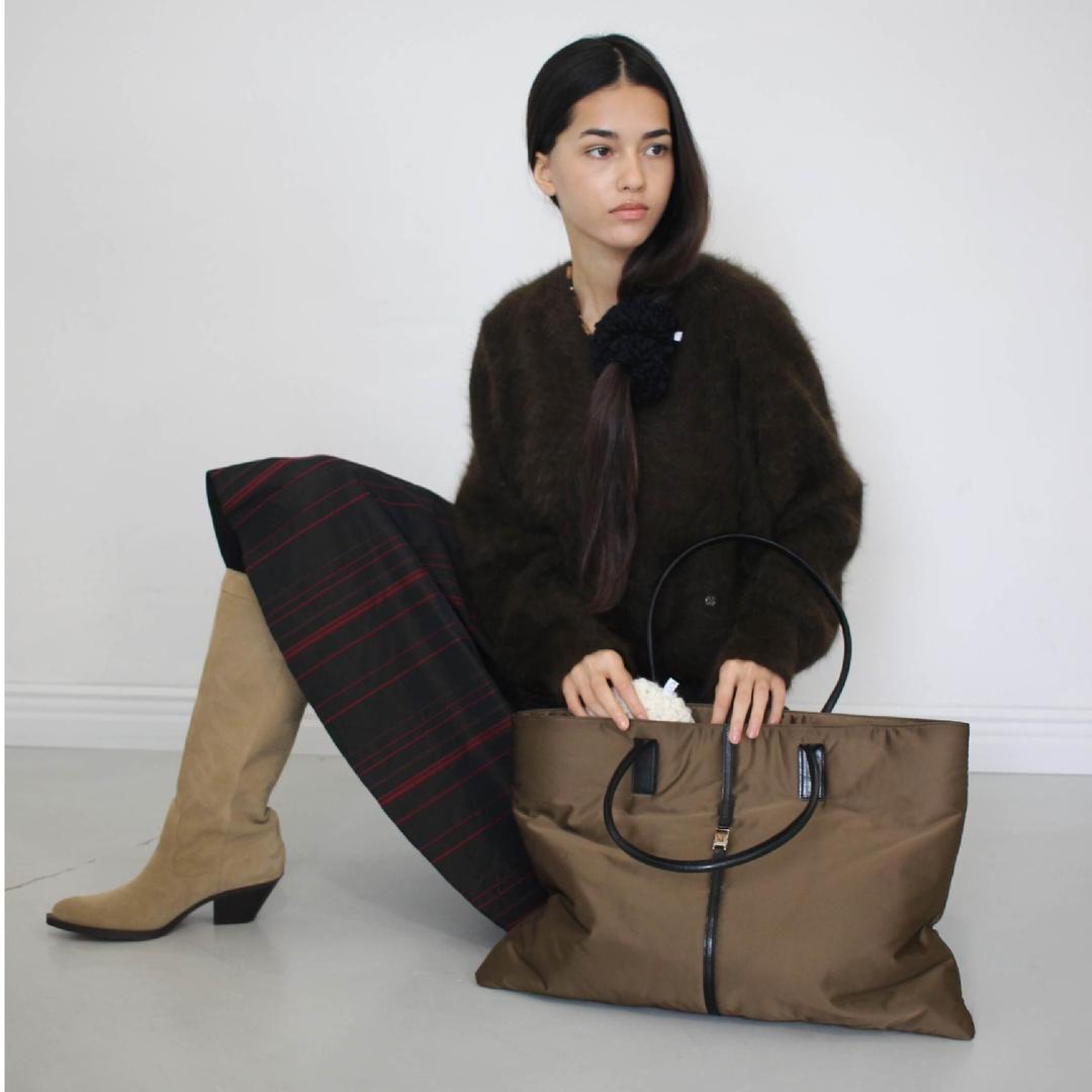 Padding Pillow Bag Brown