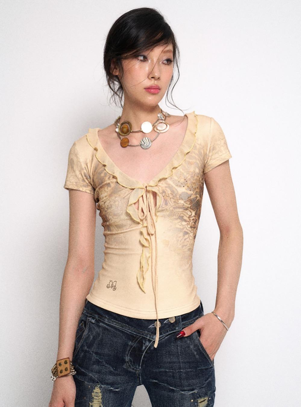 Vintage Ruffle V-Neck Printed Top
