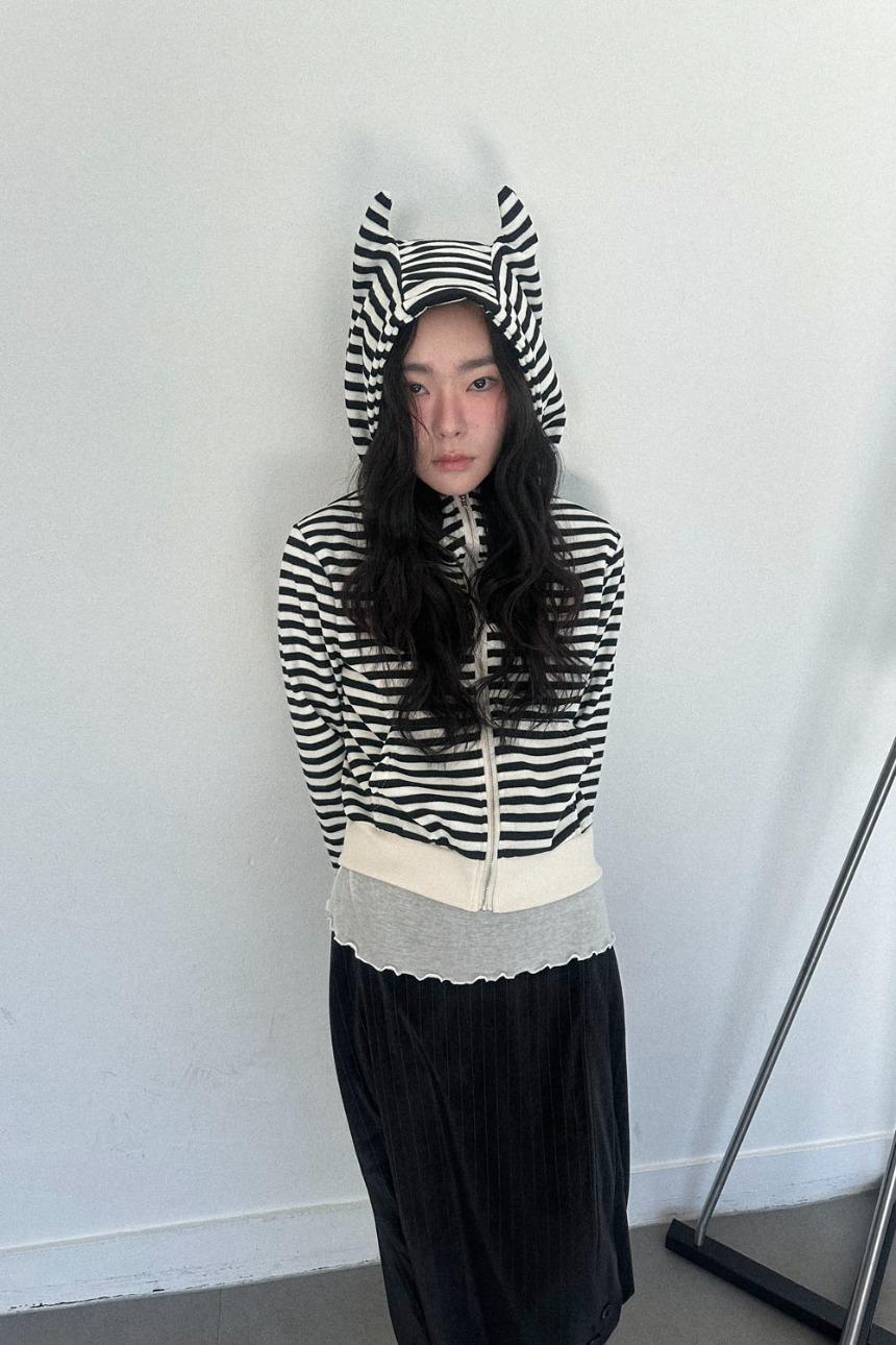devil stripe hoodie zip-up
