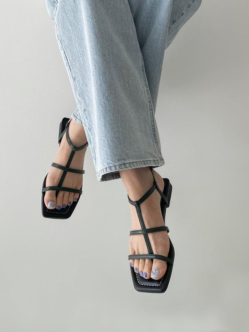 스틸 쪼리 t 스트랩 세줄 버클 스퀘어 스티치 샌들