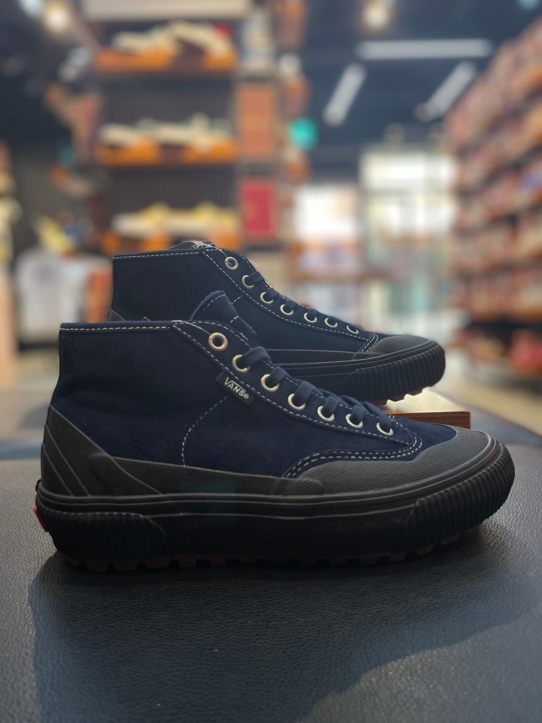 (반스) Destruct Mid Mte-1 ＃남여공용화＃dress blues/black (VN0A5KQULKV)