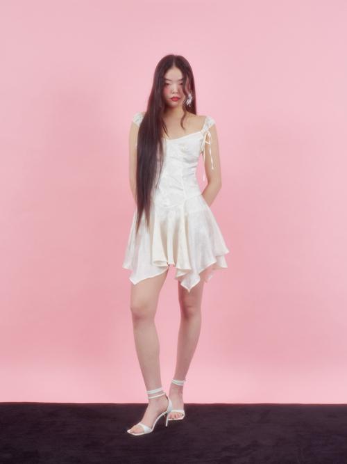 로즈 뷔스티에 드레스 [버터]