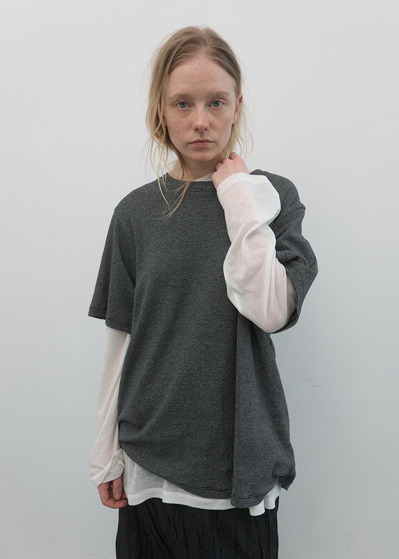 RELAXED STRIPE TEE IN BLACK