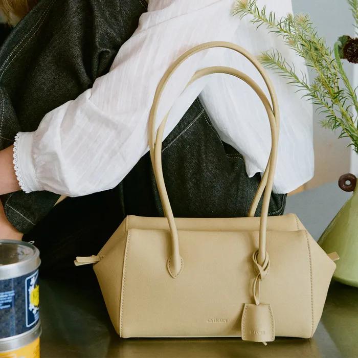 [3차 리오더] 로브 숄더 스몰 올리브