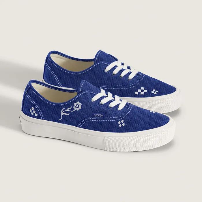 어센틱 - 엠브로이더리 블루:마시멜로우 / VN000D6G7Z21