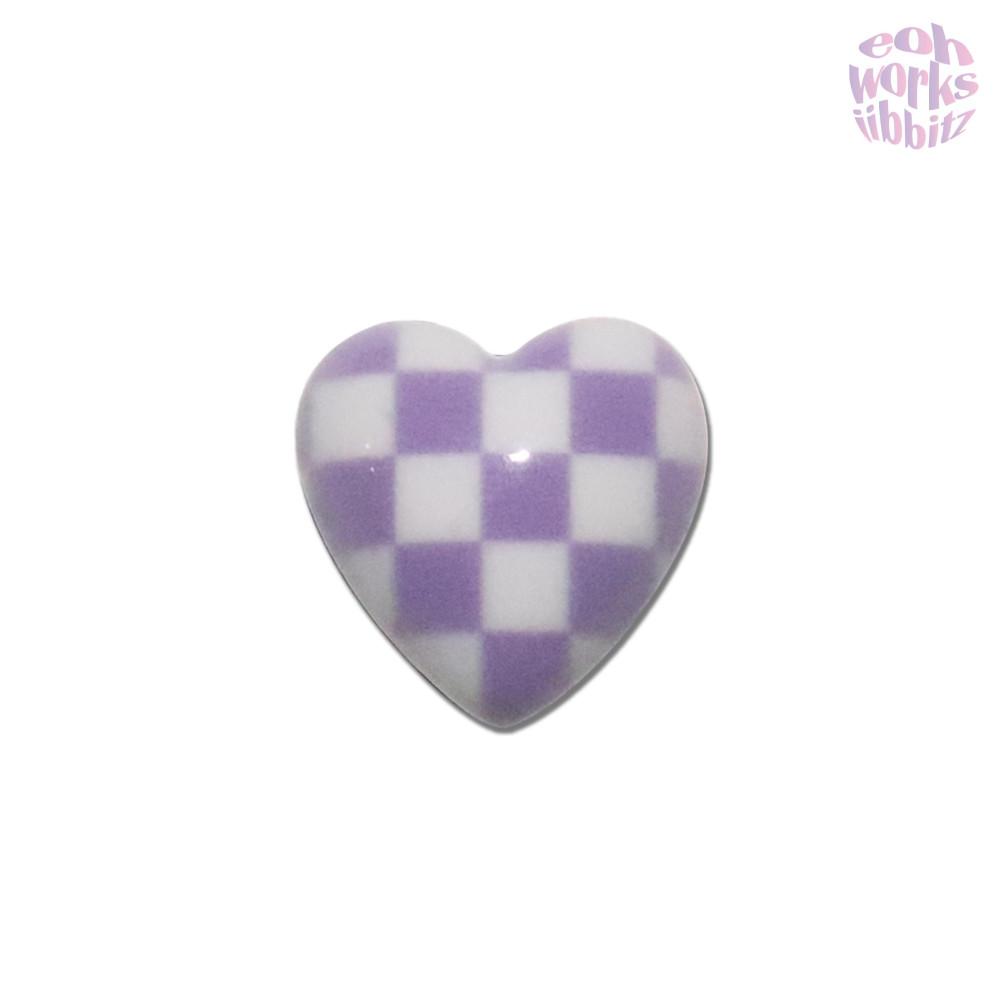 purple checker board heart button / 보라색 체커보드
