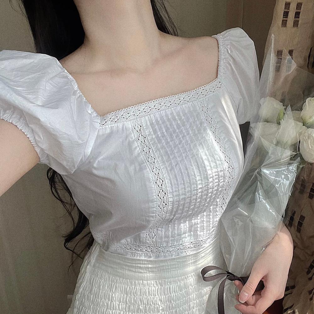 리옹 스퀘어넥 레이스 퍼프 반팔 블라우스