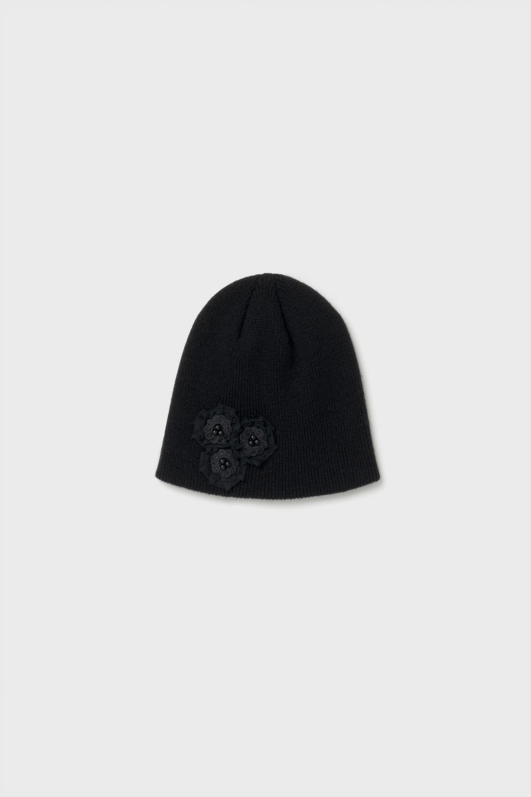 LACE FLOWER BEANIE (BLACK)