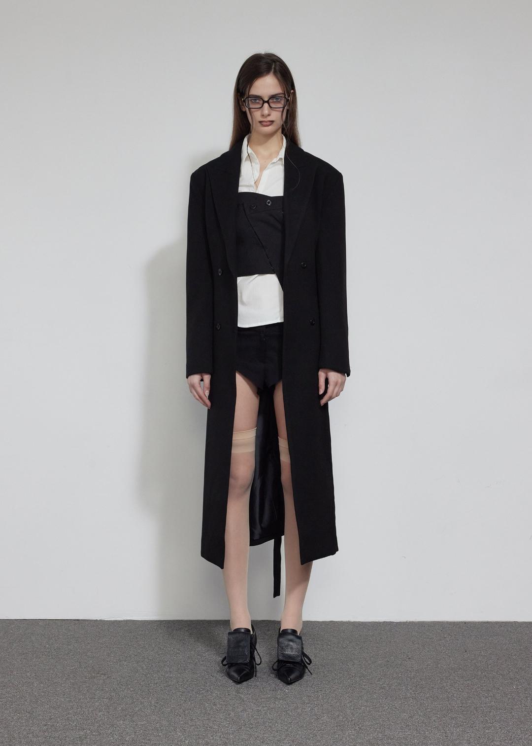 HOOKED SLIT MAXI DOUBLE COAT, BLACK