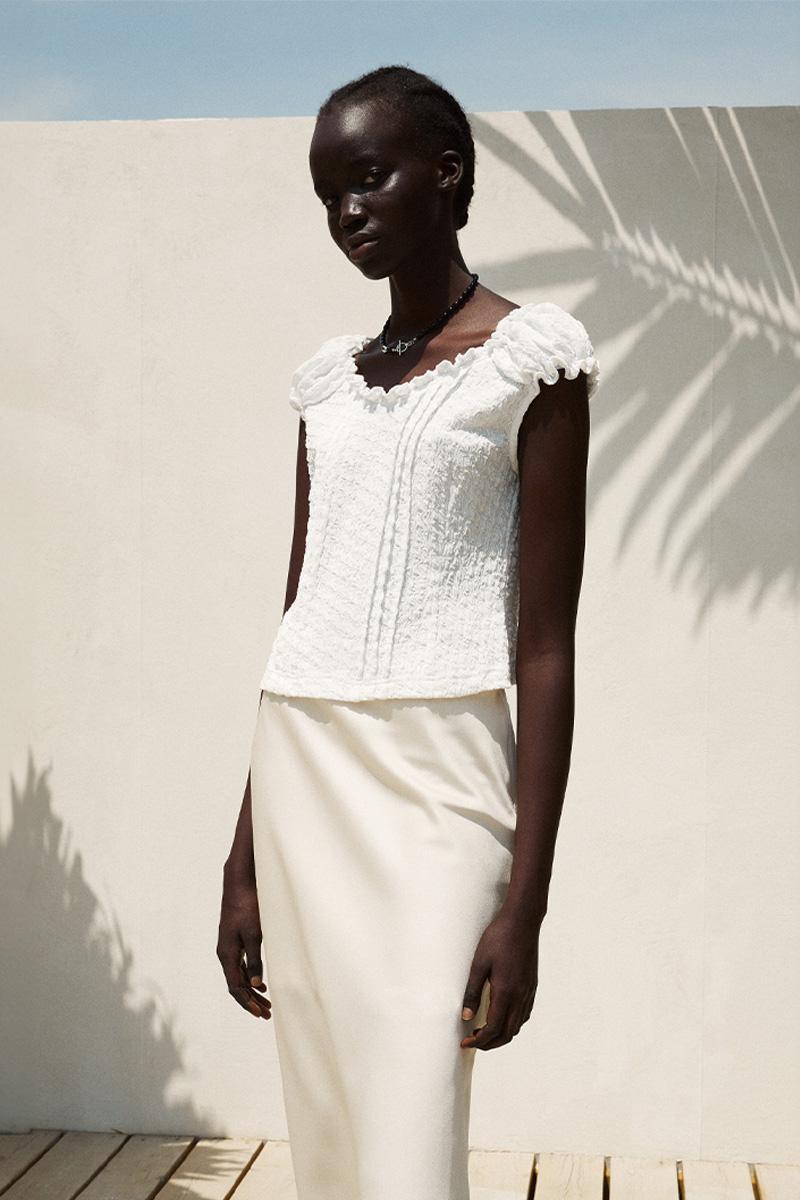 OFF SHOULDER SMOKED BLOUSE WHITE