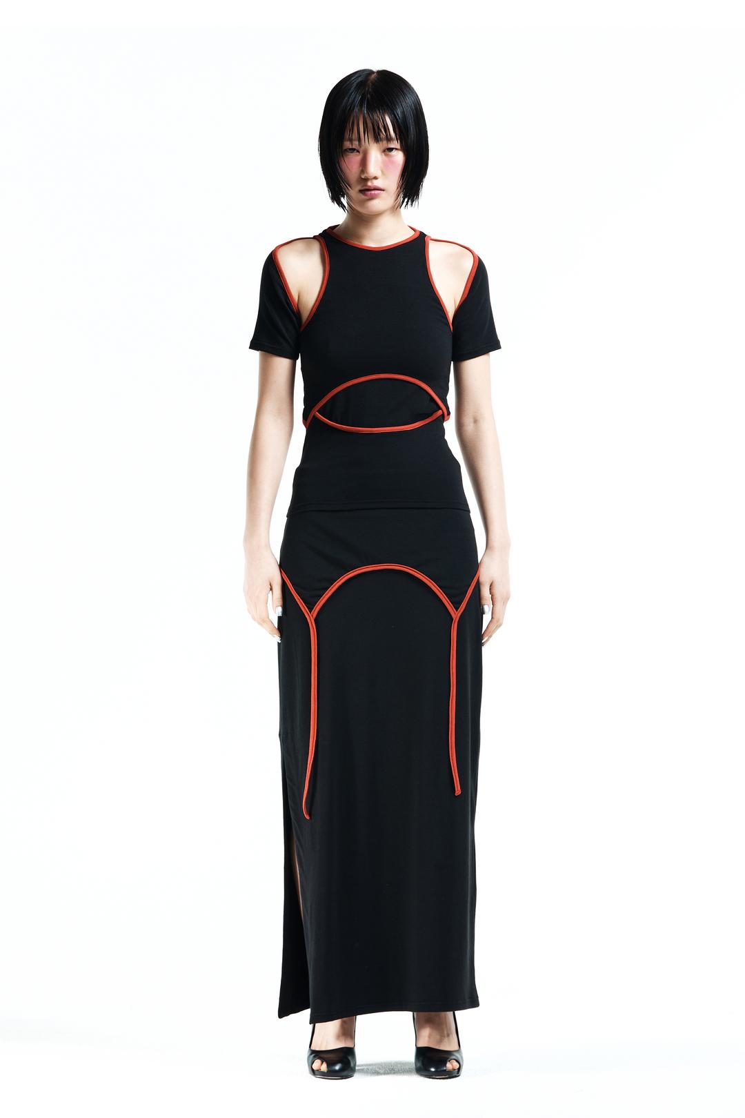 FLIP OVER TAIL SLIT SKIRT (BLACK)