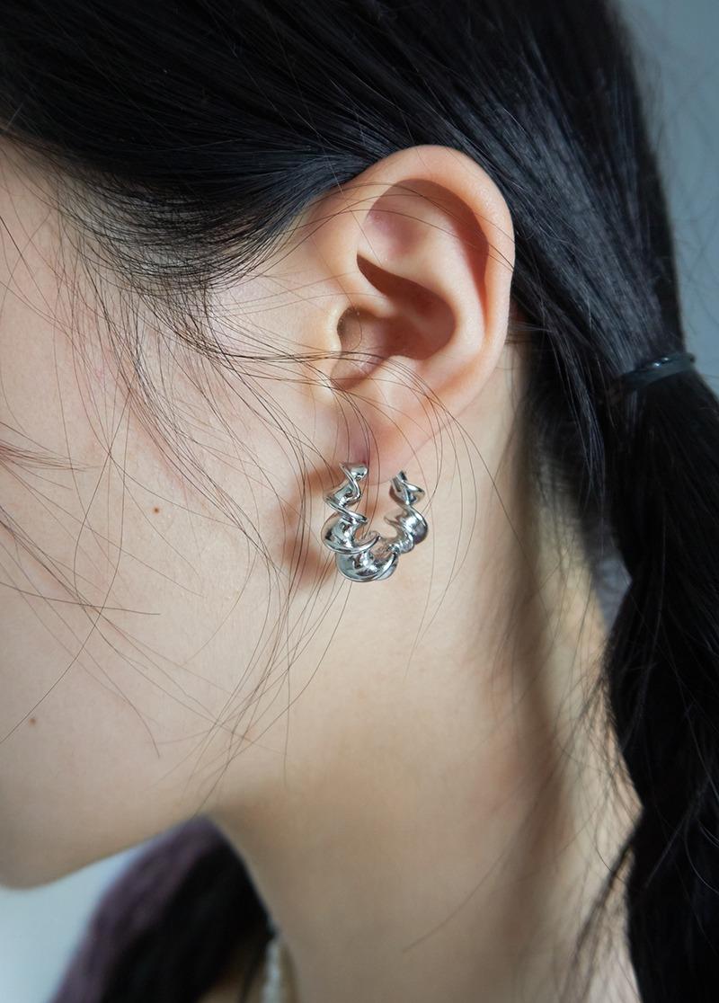 [E514]tail chain earring/모던 귀걸이 시선
