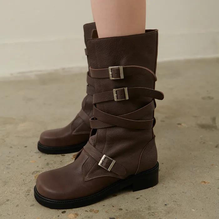 LETA BUCKLE STRAP BOOT_MOCA BROWN