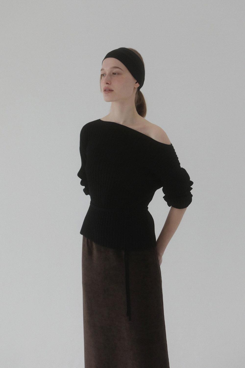 Sadie Boat-neck Knit (black)