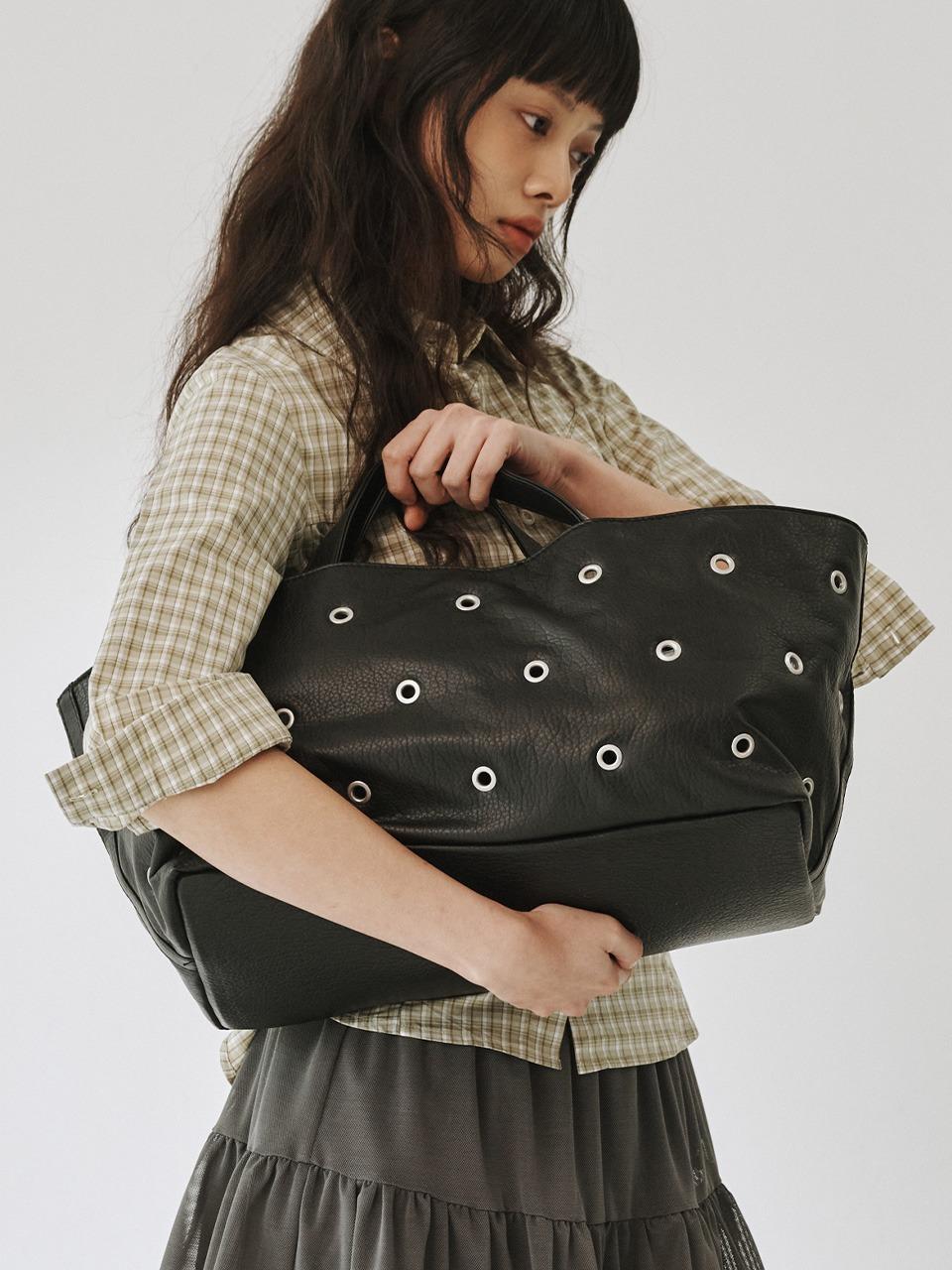 [PLZPROJECT]FREAKY EYELET SHOPPER BAG, BLACK