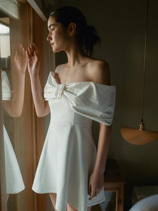 OFF-SHOULDER RIBBON DRESS_TT3S608IV