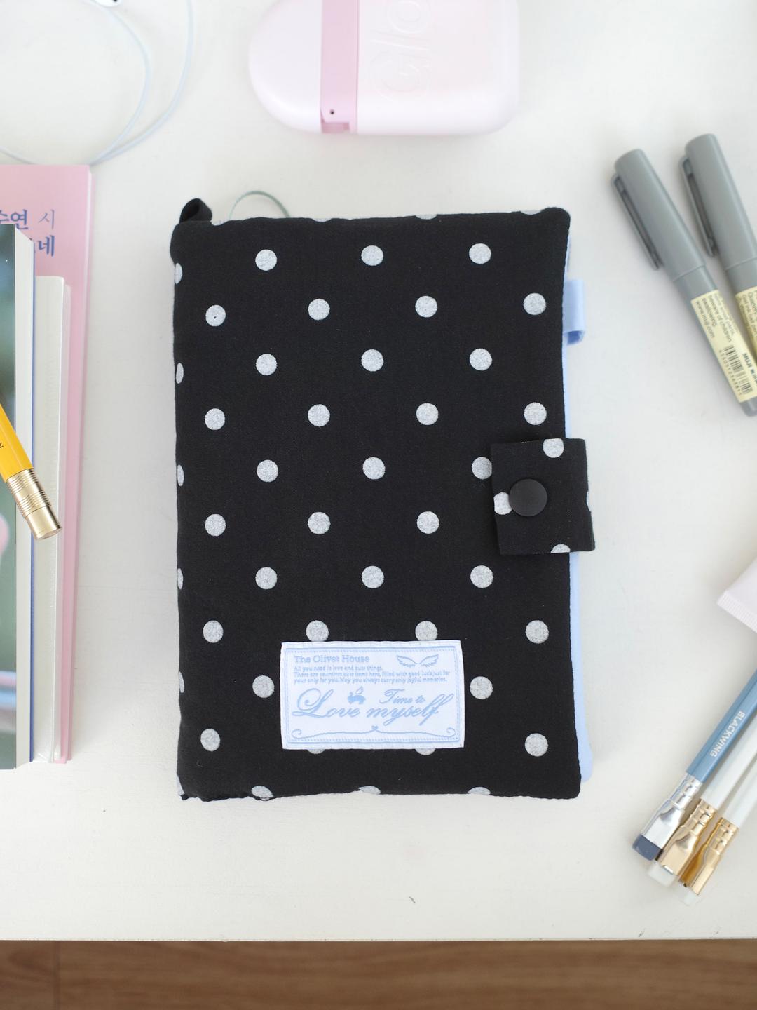 B6 book cover (dote)