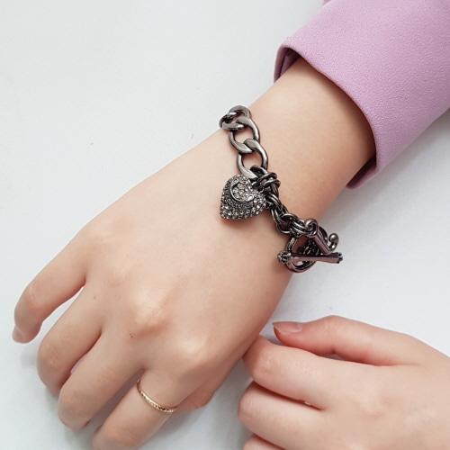 2000s JUICY COUTURE heart bracelet